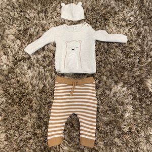 Carter’s • 3 Piece Set • Size 6 Months